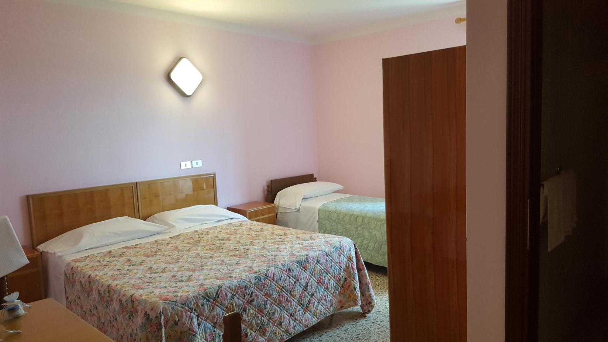 Albergo Ristorante Gualtieri Barberino di Mugello Værelse billede